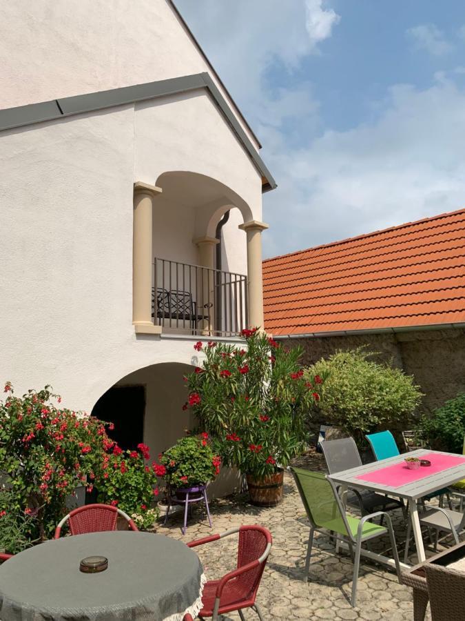 Ferienhaus Beim Turm Breitenbrunn am Neusiedler See Esterno foto